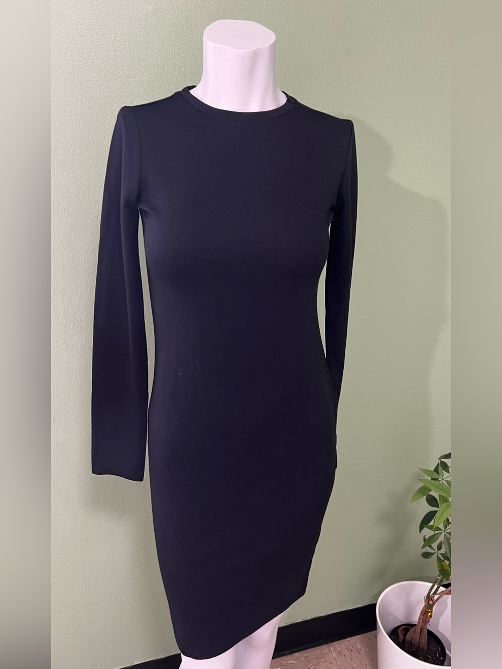Zara Black Long-Sleeve Bodycon Dress